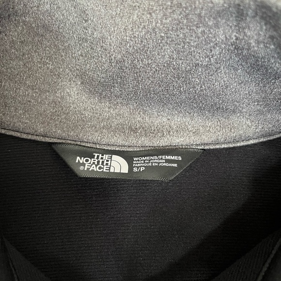 Woman’s North Face fleece lined black gray 1/4 zip pullover size small - Picture 7 of 9
